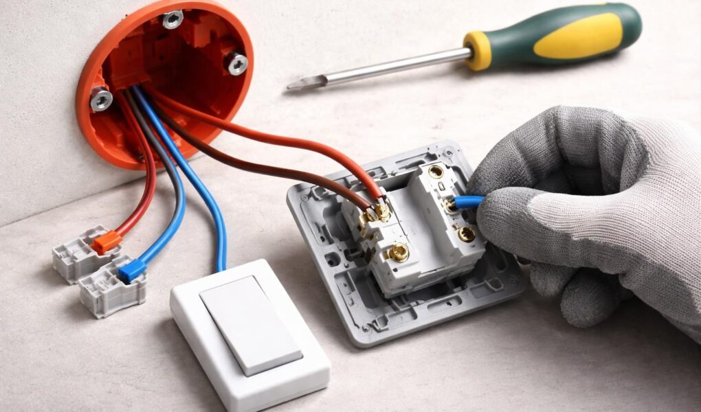 découvrez notre guide pas à pas pour débutants sur le montage d'un interrupteur simple allumage. apprenez facilement à installer votre interrupteur électrique en toute sécurité.